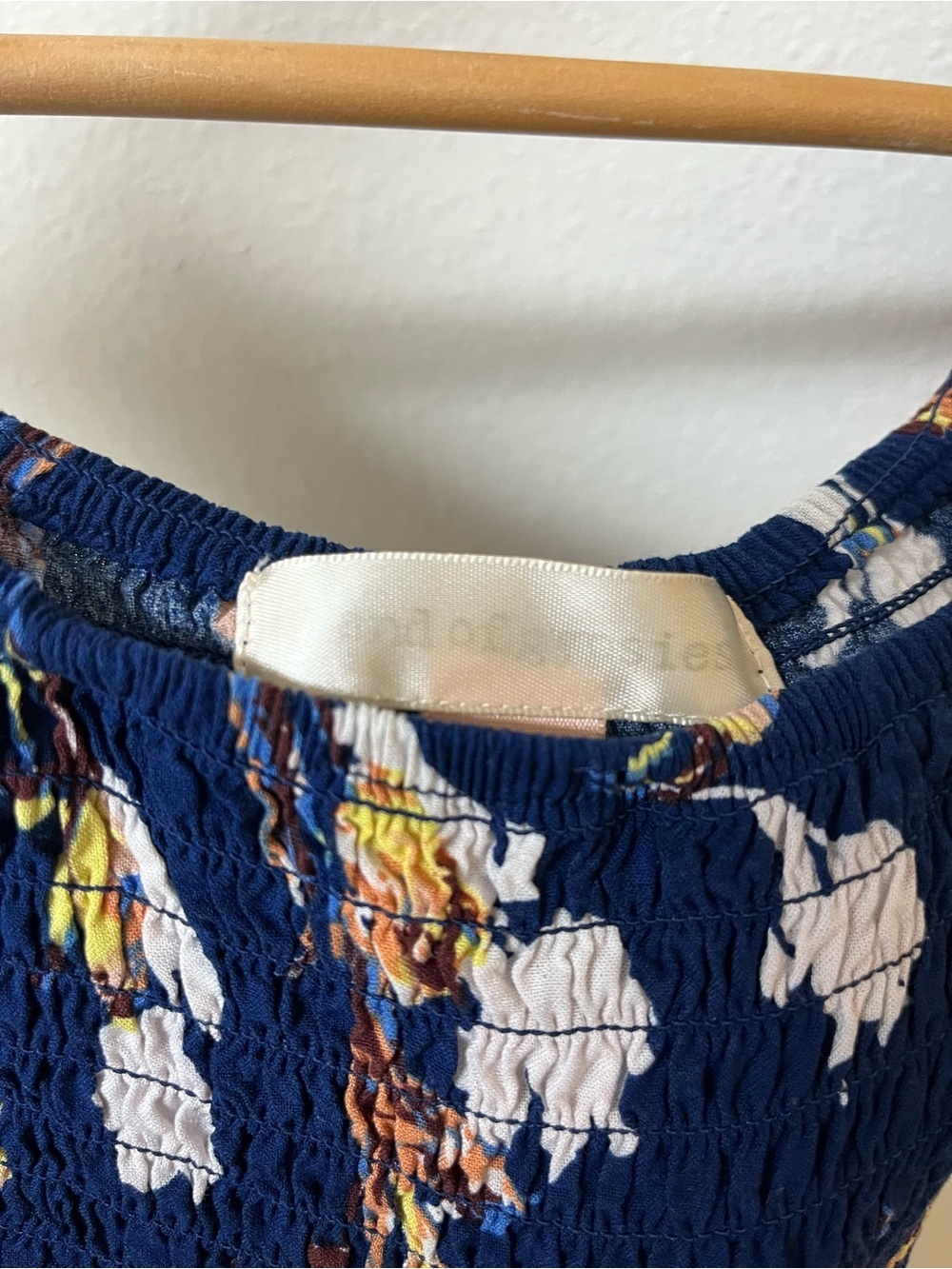 Land of Gypsies Navy Floral Smocked Jumpsuit women’s size M - Picture 3 of 3